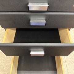 ★リユースのサカイ高崎店★TJ11912  袖机 黒 H69.5×D57×W44.5 クリーニング済みの画像