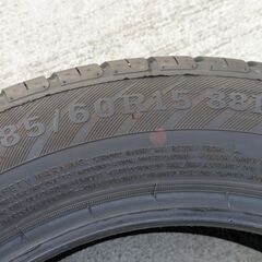 深溝２０２２年製夏タイヤ工賃込み１８５／６０Ｒ１５　４本セット