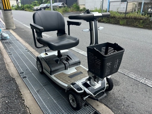 美車　シニアカー　電動車椅子　セニアカー