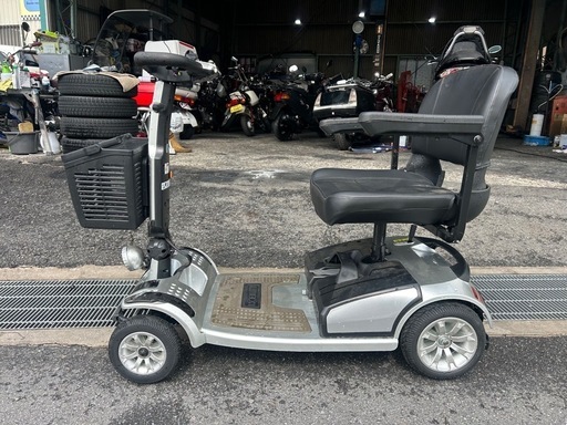 美車　シニアカー　電動車椅子　セニアカー