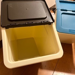積み重ねできる収納ボックスの画像