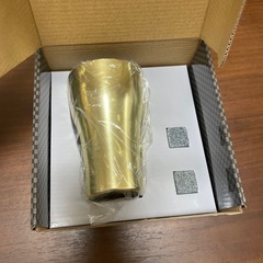 タンブラー　金のコップの画像