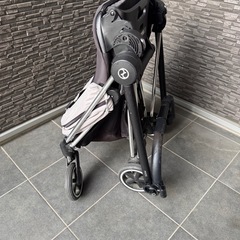 cybex✴︎ベビーカーの画像
