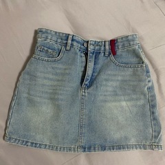 5着のドレスの組み合わせの画像