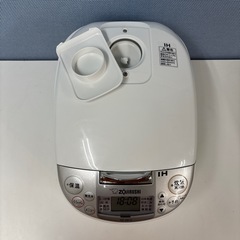 I583 🌈 2023年製の美品♪ ZOJIRUSHI IH炊飯ジャー 5.5合炊き ⭐ 動作確認済 ⭐ クリーニング済の画像