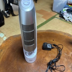 スリムタワー型　空気清浄機