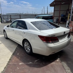 Toyota Crown Hybird H26の画像