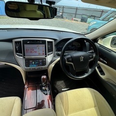 Toyota Crown Hybird H26の画像