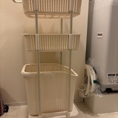 中古洗濯カゴ　脱衣所収納に最適の画像