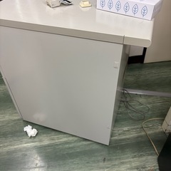 引取り者決定　3段スチール　引き出し　キャピネットの画像