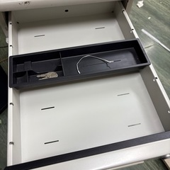 引取り者決定　3段スチール　引き出し　キャピネットの画像
