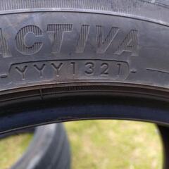 225/45R18 タイヤの画像