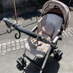 コンビ combi ベビーカーの画像