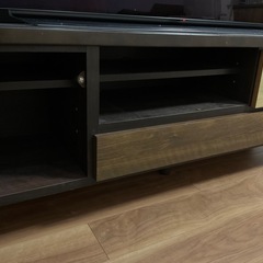 木材のテレビ台の画像
