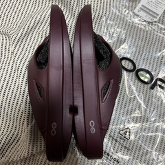 oofosウーフォス　新品　２４　ボルドーの画像