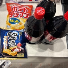 コーラとお菓子

