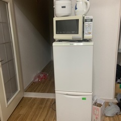 冷蔵庫　　電子レンジ　　炊飯器　