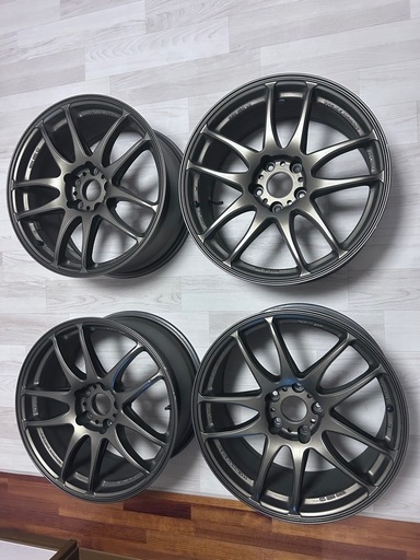 emotion kiwami 18インチ　8.5j ＋38 通し　4本