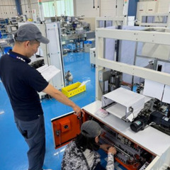 ▼正社員：工場内の電気工事作業員▼ キレイな工場で過ごしやすい環境◎冷暖房完備！ 毎日同じ工場に出勤で安心◎建設業には珍しい！うれしい９：００出社！の画像