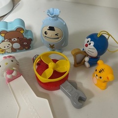 マックおもちゃ　キティちゃん、ドラえもん、ミニオン他　