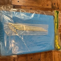 どこでもシート ブルーシート ペグ付きの画像
