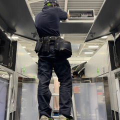 ▼正社員：工場内の電気工事作業員▼ キレイな工場で過ごしや…
