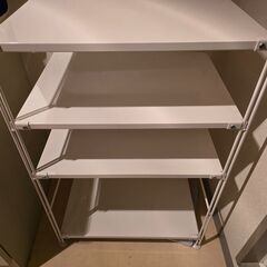 無印良品のスチール棚、ライトグレーの画像
