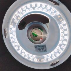 【美品】LEDシーリングライト　８畳の画像