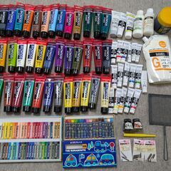画材セット（主にアクリルガッシュ）