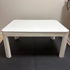 ニトリのダイニングテーブル兼こたつ