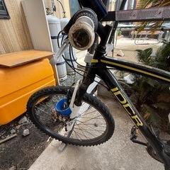 自転車差し上げます、サイドスタンドの横のネジがないです。の画像