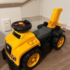 　ショベルカー車乗るおもちゃ