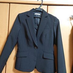【話中】レディースパンツスーツ　9号　黒