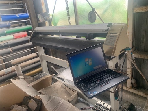 売れました　
業務用カッティングプロッター