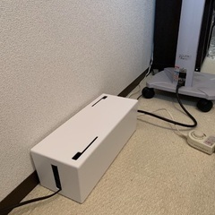 配線隠し ケーブルボックス 電源タップ&ケーブル収容の画像