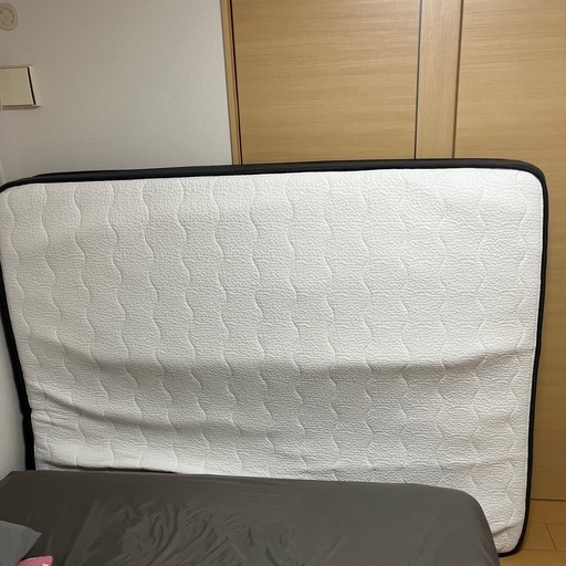 決定しました【定価13万→3.5万】使用一年クイーンサイズ　県内配送可な場合あり