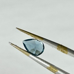 天然石 ロンドンブルートパーズ 0.83ct マダガスカル産 ルースの画像