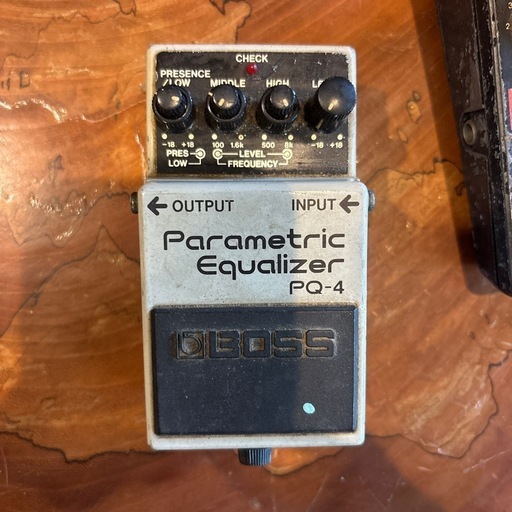 絶版　BOSS PQ-4 パラメトリック・イコライザー
