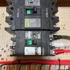 仮設 分電盤 漏電遮断器 安全ブレーカー 接地コンセント11回路 電線IV使用 動力 電灯 未来工業BOX セット 接地ダブルコンセントの画像