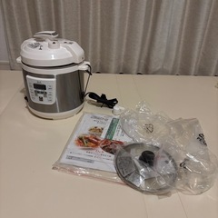 D&Sマイコン電気圧力鍋 2.5L　シルバー　レッド　ほったらかしで一品完成　予約タイマー　保温機能　炊飯　圧力鍋　簡単の画像