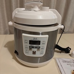 D&Sマイコン電気圧力鍋 2.5L　シルバー　レッド　ほったらかしで一品完成　予約タイマー　保温機能　炊飯　圧力鍋　簡単の画像