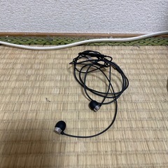 イヤホン