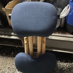 背筋が伸びる椅子
