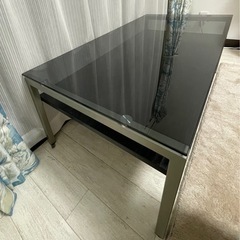 ニトリガラステーブル、黒色