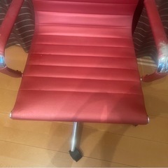 【取引中】ワイン色のオシャレなアルミナルチェアの画像