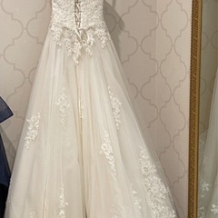 ウェディングドレスの画像
