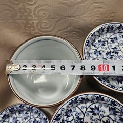 🌟20％引き中【新品】レトロでカワイイ！山万 唐草 薬味皿付き そばちょこ

の画像