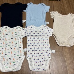 6/30まで  中古　UNIQLO 半袖ロンパース　90 5着