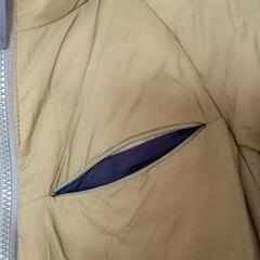 【中古】ワークマン　洗えるフュージョンダウンの画像