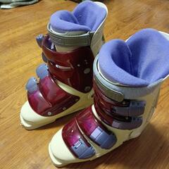 スキー靴　古いですが欲しい方いらしゃれば